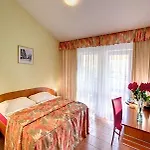 Seifert 4* براغ