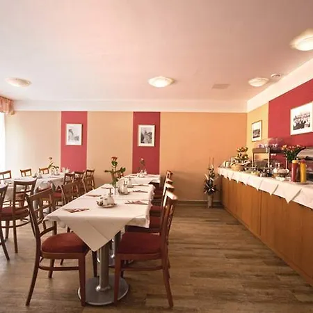 Seifert Hotel Praga